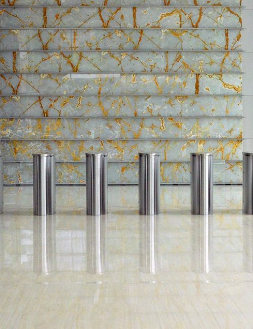 inside-1499606_960_720